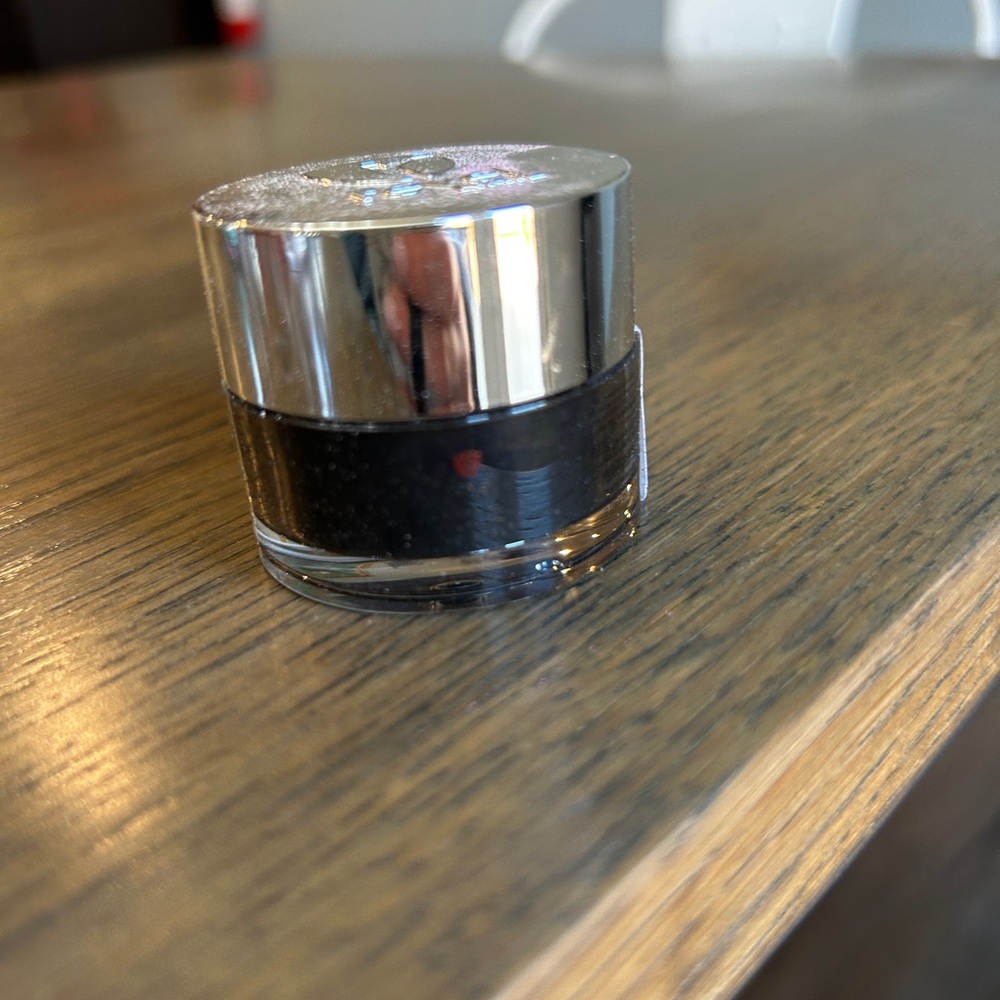 Revel Nail dip in Barbra